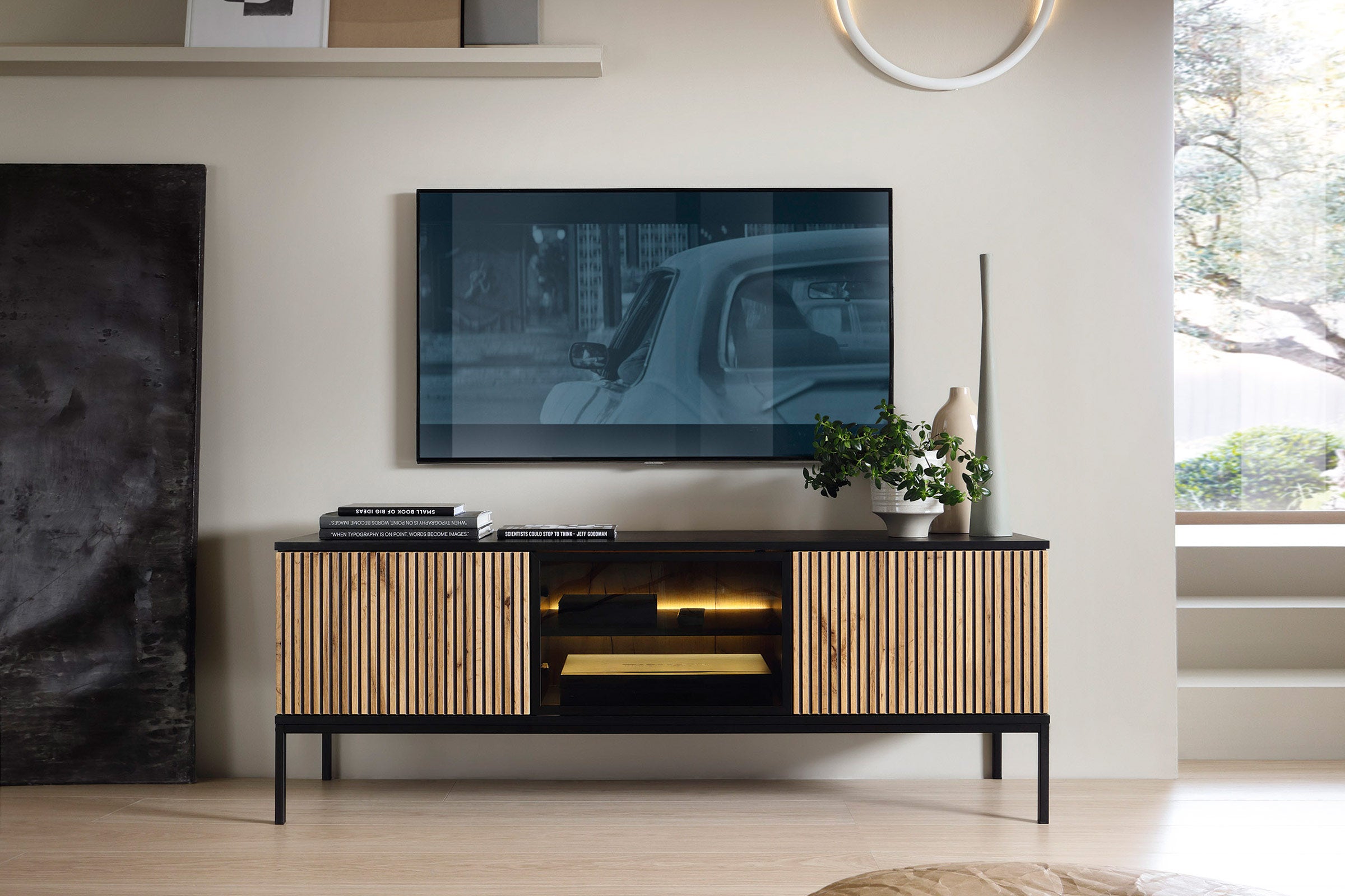 sento-tvbord-sort-1.jpg